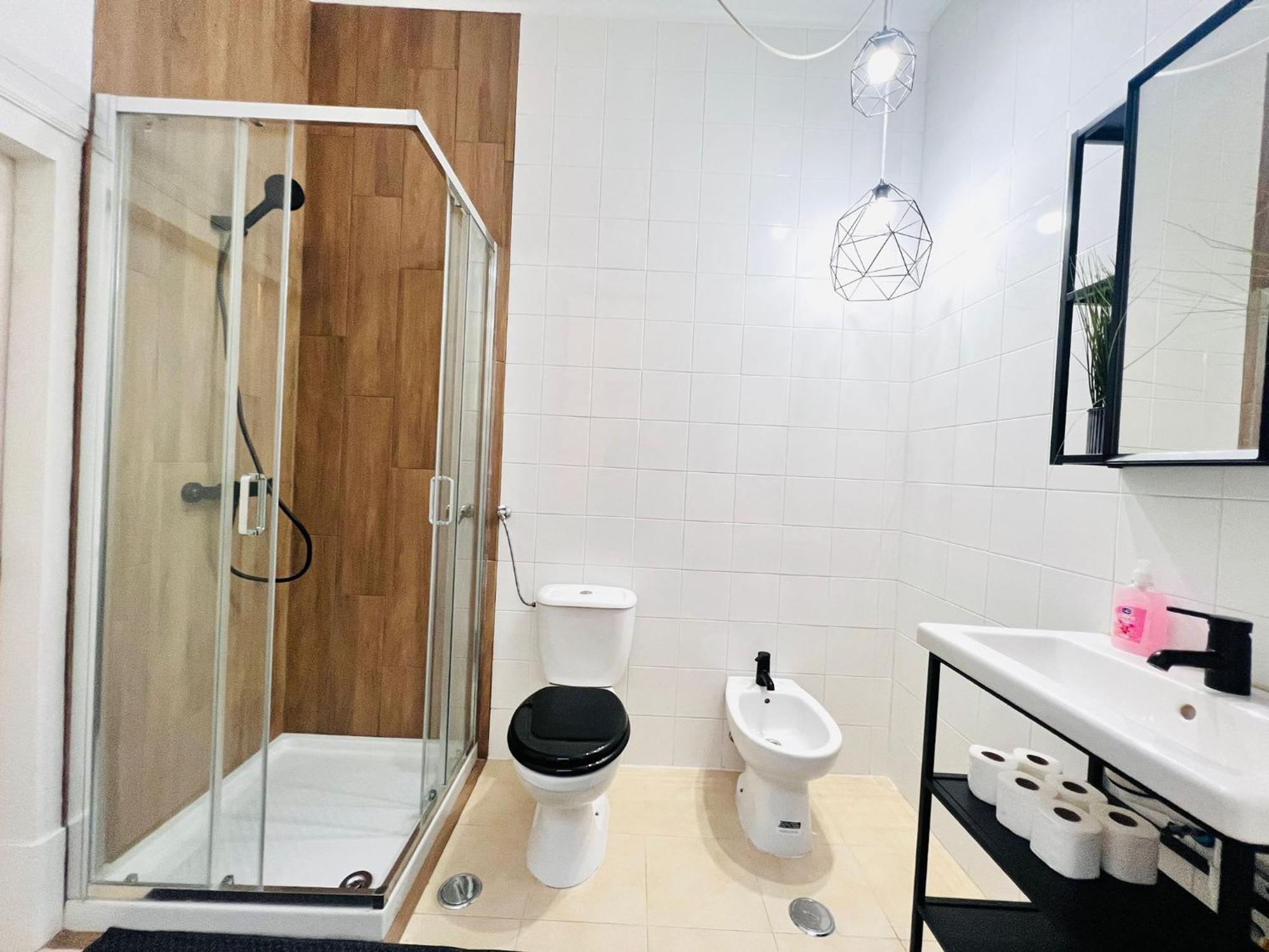 Hostel Luxury Rooms, Location In The